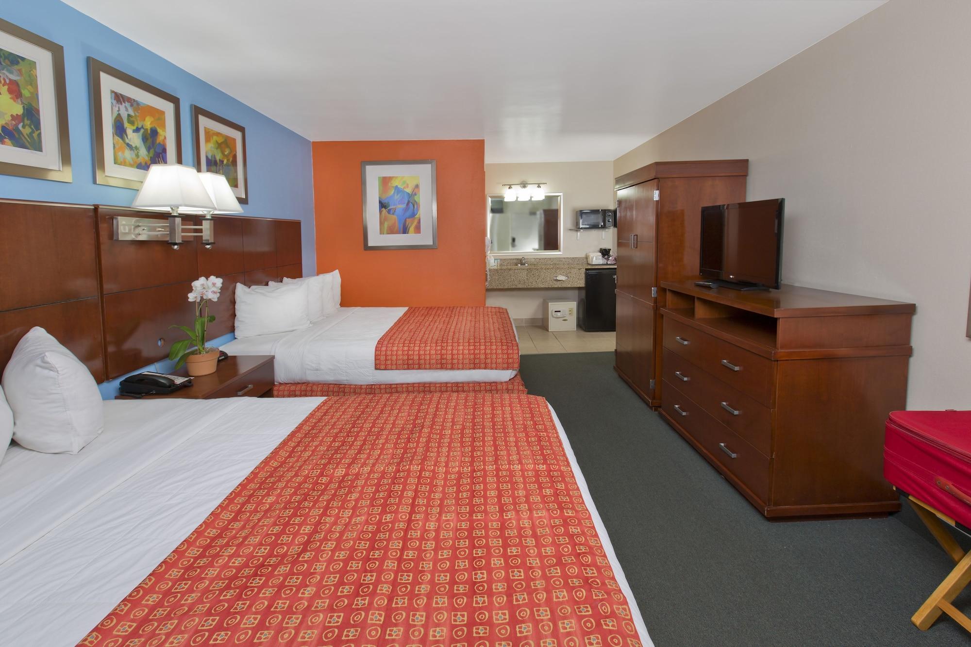 Отель Ramada By Wyndham Flamingo Water Park Киссимми Экстерьер фото