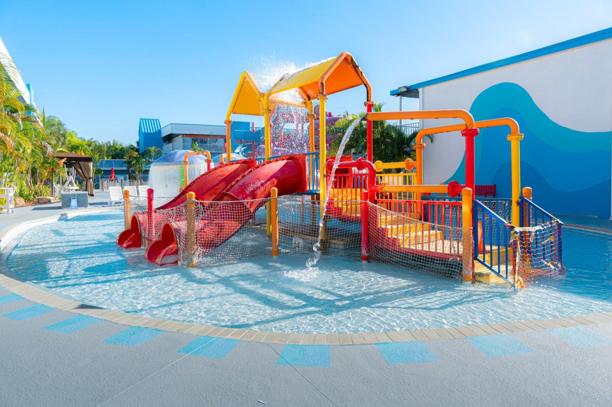Отель Ramada By Wyndham Flamingo Water Park Киссимми Экстерьер фото